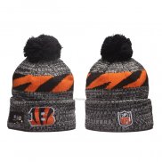 Gorro Beanie Cincinnati Bengals New Era 2023 Gris